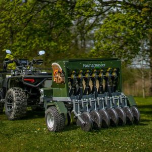 Semoir à graines traîné – FAUNAMASTER